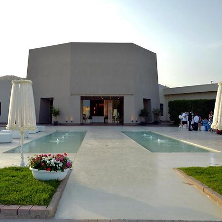 Desusino Residence & Hotel บูเตรา ภายนอก รูปภาพ