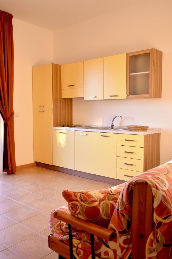 Desusino Residence & Hotel บูเตรา ภายนอก รูปภาพ